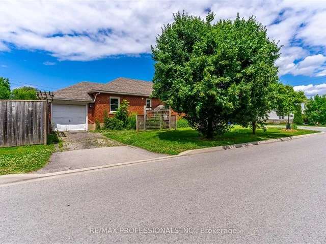 House For Sale in St. Catharines, Ontario