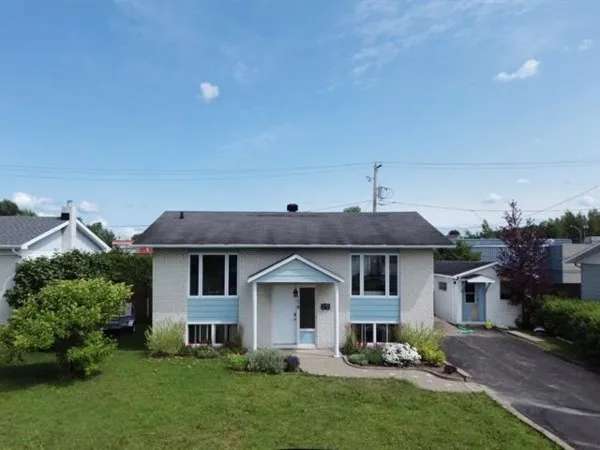 Bungalow for sale (Saguenay/Lac-Saint-Jean) #QU783