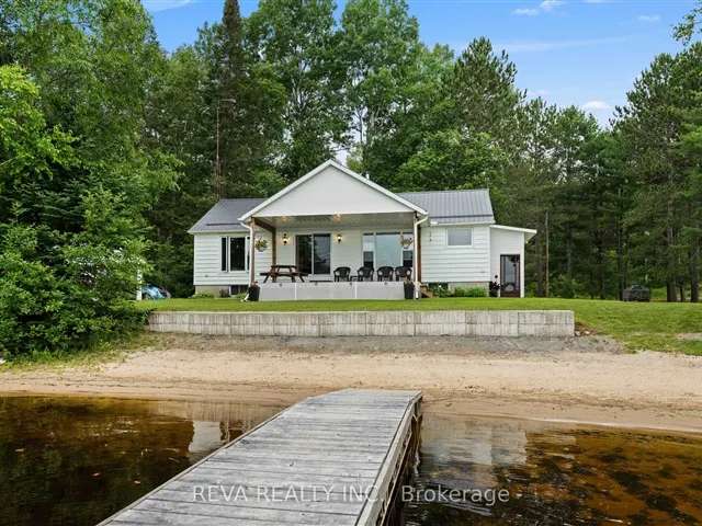 Cottage For Sale in Hastings Highlands, Ontario