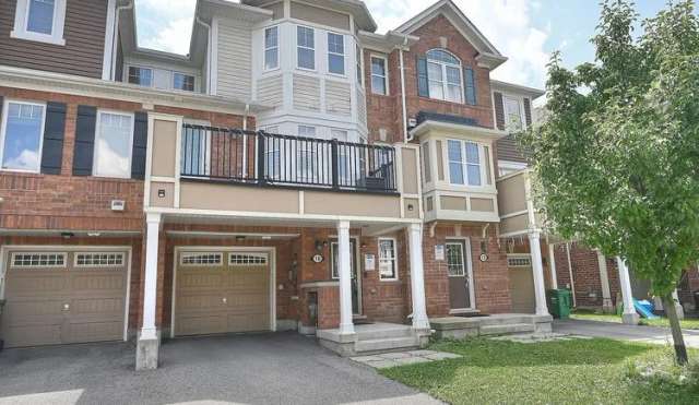 Townhouse For Sale in Brampton, Ontario