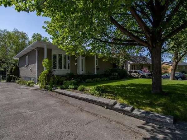 Bungalow for sale (Saguenay/Lac-Saint-Jean) #QQ896