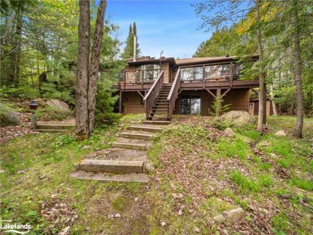 House For Sale in Huntsville, Ontario