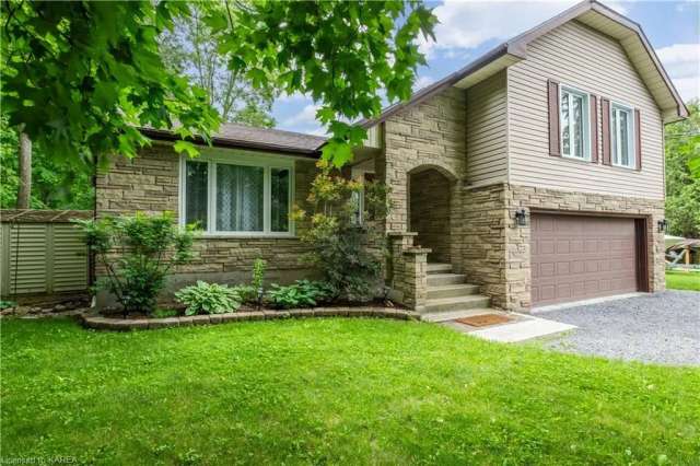 House For Sale in Stone Mills, Ontario