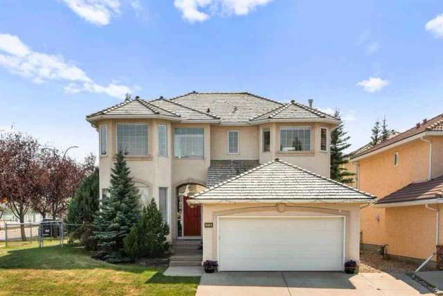 House For Sale in Calgary, Alberta