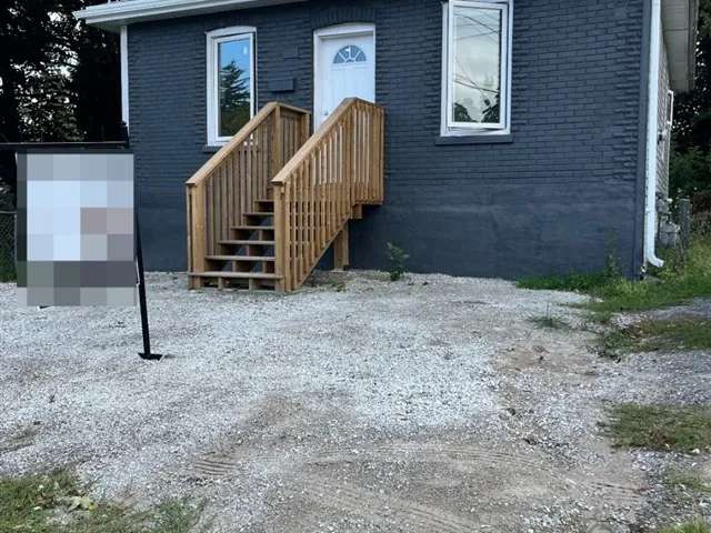 House For Sale in Oshawa, Ontario