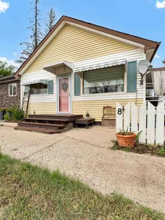 House For Sale in Brooks, Alberta