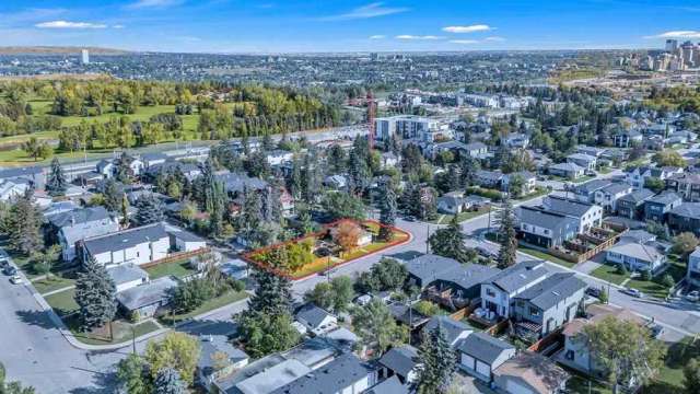 House For Sale in Calgary, Alberta