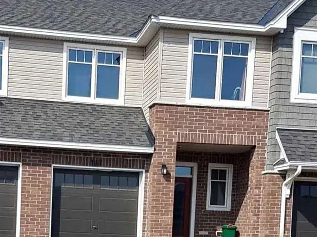 Townhouse For Rent in Kingston, Ontario