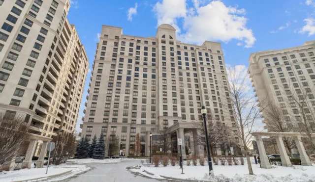 Condo For Sale in Vaughan, Ontario