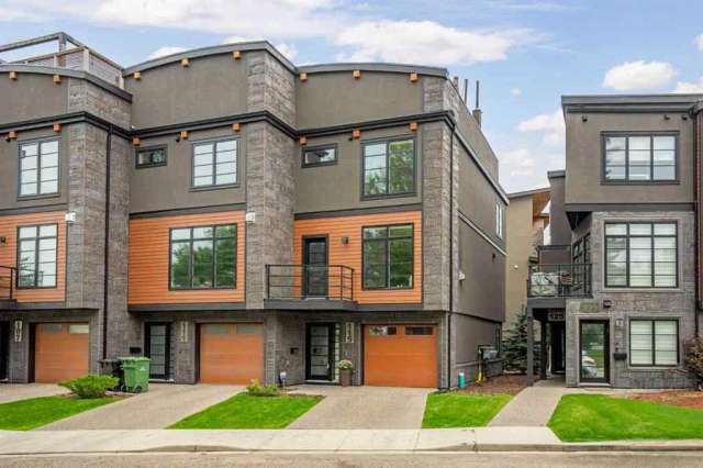 Townhouse For Sale in Edmonton, Alberta