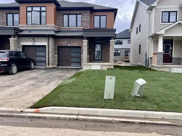 Townhouse For Sale in Thorold, Ontario