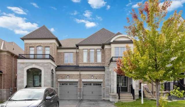 House For Sale in Brampton, Ontario