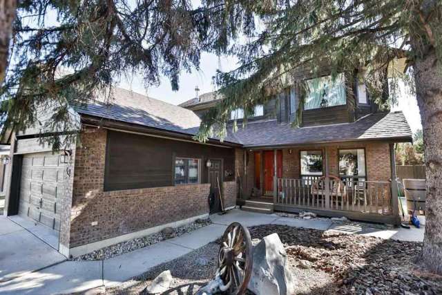 House For Sale in Lethbridge, Alberta