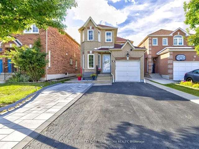 House For Sale in Brampton, Ontario