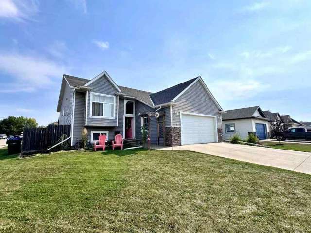 House For Sale in Olds, Alberta