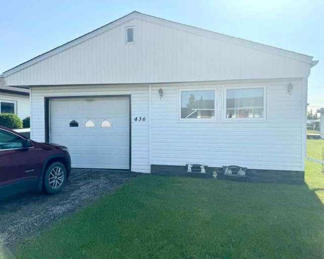 House For Sale in Village of Hay Lakes, Alberta