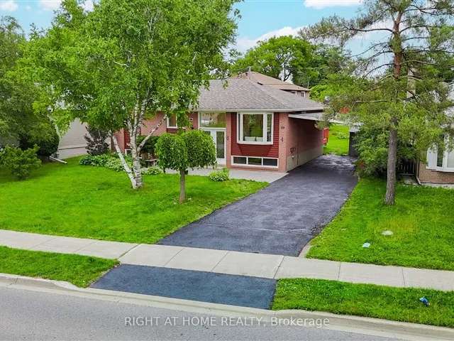 House For Sale in Aurora, Ontario