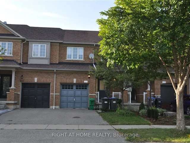 Townhouse For Sale in Mississauga, Ontario