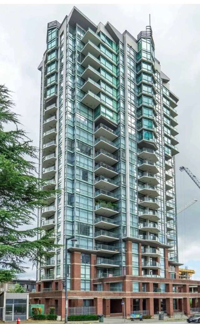 Apartment For Rent in Surrey, British Columbia