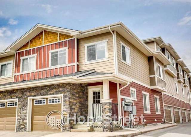 Townhouse For Rent in Calgary, Alberta