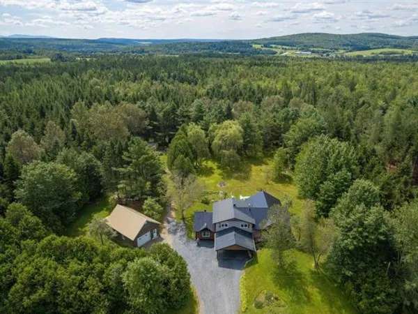 Hobby Farm for sale (Estrie) #QU784