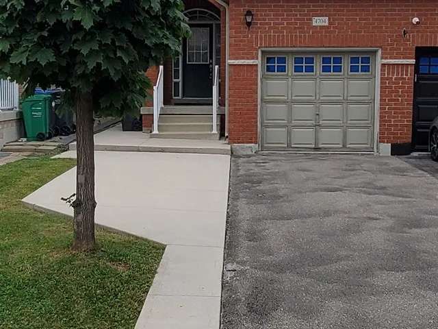 House For Rent in Mississauga, Ontario