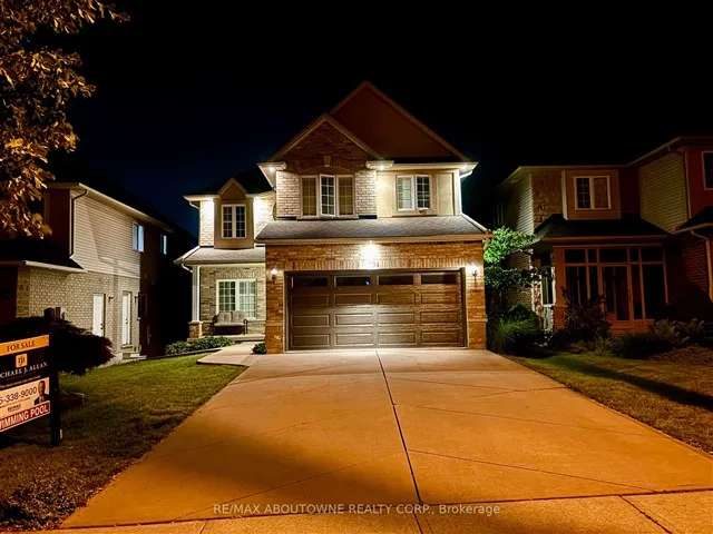 House For Sale in Hamilton, Ontario