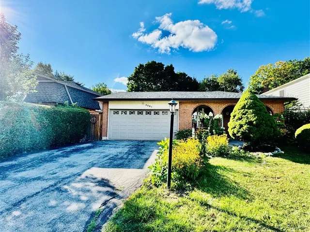 House For Rent in Burlington, Ontario