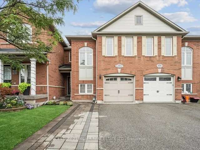 Townhouse For Sale in Oakville, Ontario