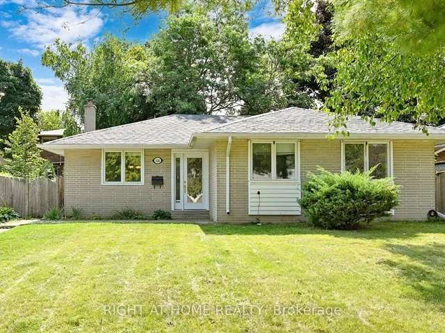 House For Sale in Richmond Hill, Ontario