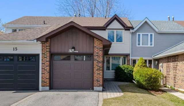 Townhouse For Sale in Brampton, Ontario