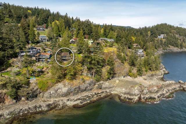 A $1,699,900.00 House/Single Family with 3 bedrooms in Bowen Island, Bowen Island