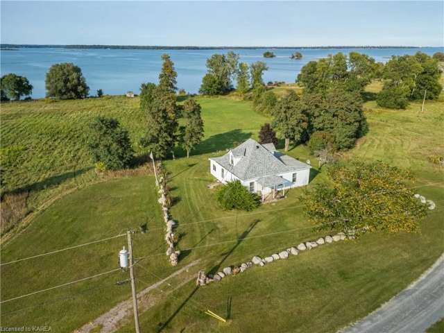 House For Sale in Bristol, Quebec