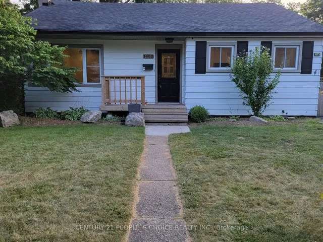 House For Rent in Burlington, Ontario