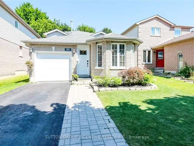 House For Sale in Barrie, Ontario