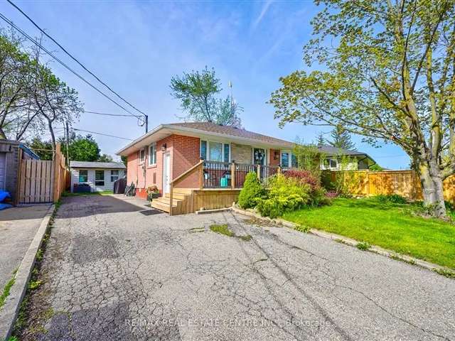 House For Sale in Georgetown, Ontario