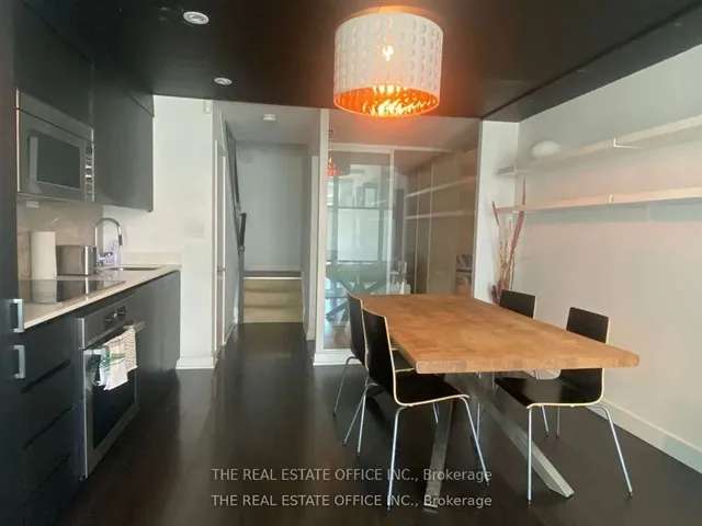 Townhouse For Rent in Toronto, Ontario