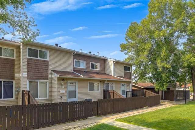 33 Hooke Rd NW -  in Edmonton