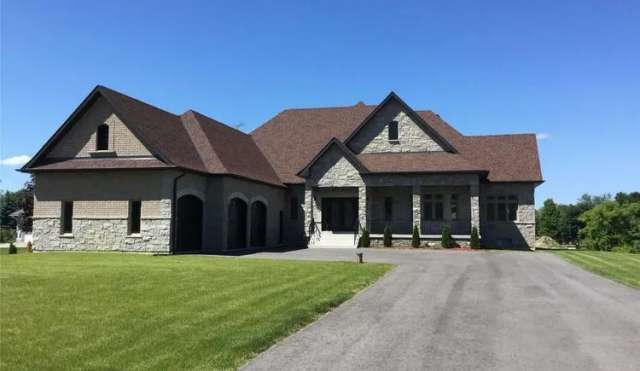 House For Sale in King, Ontario