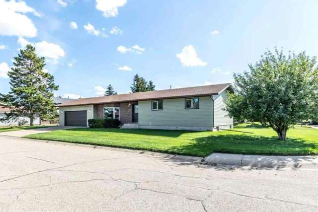 House For Sale in City of Leduc, Alberta