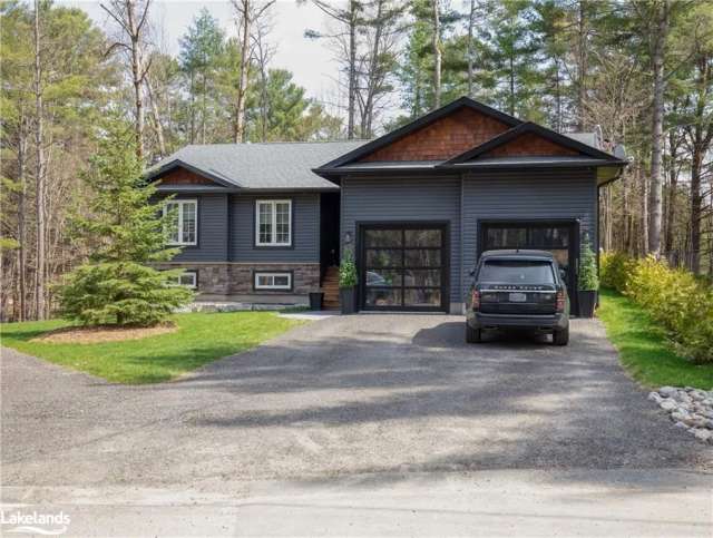 House For Sale in Huntsville, Ontario