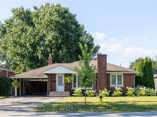 House For Sale in St. Catharines, Ontario