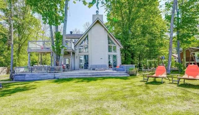 Cottage For Sale in The Archipelago Township, Ontario