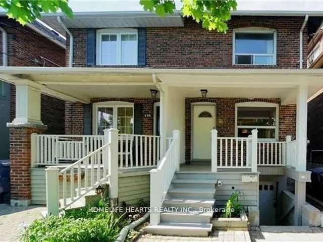 House For Rent in Toronto, Ontario