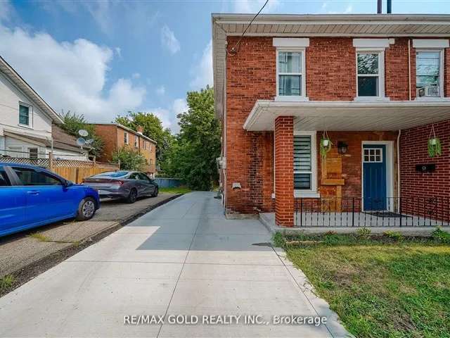 House For Sale in Cambridge, Ontario