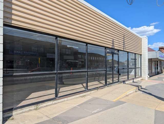 Retail For Rent in Edmonton, Alberta