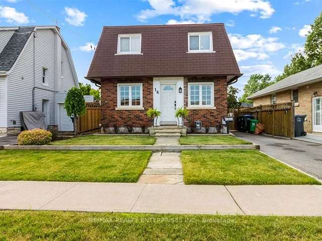 House For Sale in Brampton, Ontario