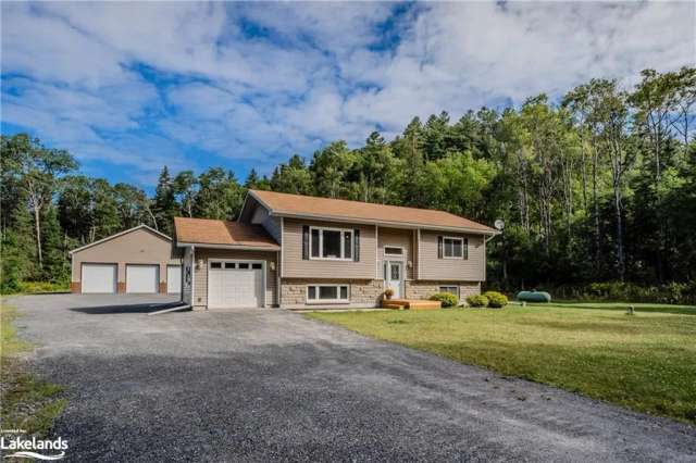 House For Sale in Huntsville, Ontario