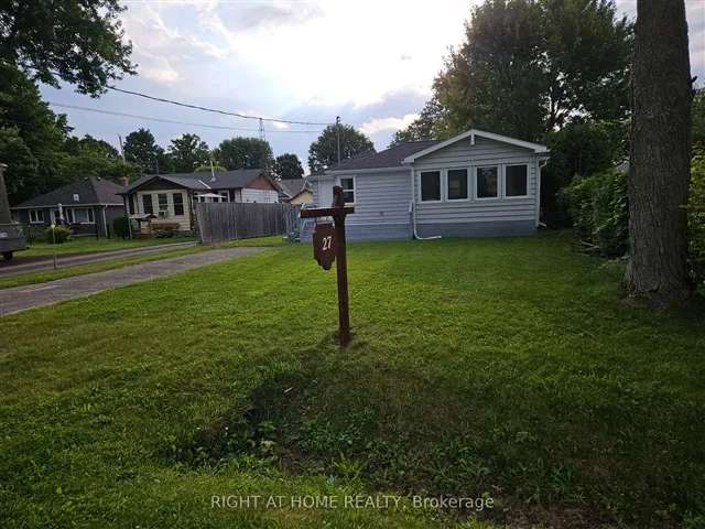 Cottage For Sale in Georgina, Ontario