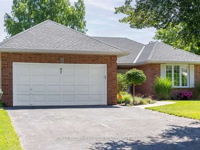 House For Sale in Brantford, Ontario